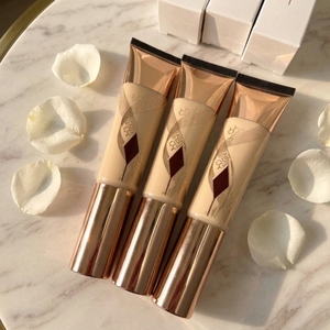 Vente en gros de fond de teint liquide hydratant Radiant Glow Brighten de <span class=keywords><strong>30</strong></span> ml, longue tenue, couvrance moyenne à complète, sérum hydratant pour le maquillage - Product Image 1