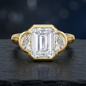Anillo de Compromiso con Tres Diamantes Cultivados en Laboratorio con Corte Esmeralda, Certificado por IGI, con Diamantes Laterales en Forma de Media Luna, Rodio, Oro de 10K, 14K, 18K, Plata 925, 935 - Product Image 1
