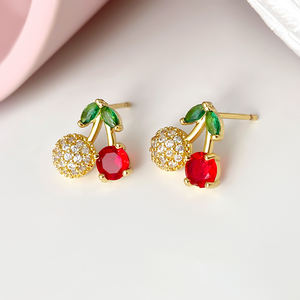 أقراط نسائية أنيقة مطلية بالذهب عيار 18 قيراط مع أحجار كريمة ملونة، تصاميم متعددة على شكل كرز ومربع وزمرد وزهرة للاستخدام اليومي - Product Image 5