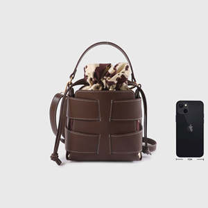 Sac seau en cuir PU personnalisé, sac à main élégant avec cordon de serrage diagonal, sac seau tendance pour femmes - Product Image 2