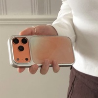 Coque de téléphone en époxy dégradé orange avec cadre entièrement argenté et bordure argentée