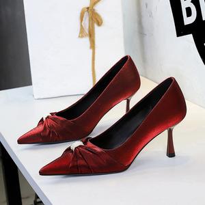 Zapatos elegantes para fiestas, estilo charol - tacones de aguja negros con punta en pico y sandalias para mujer - Product Image 5