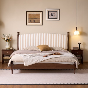 <span class=keywords><strong>Letto</strong></span> <span class=keywords><strong>matrimoniale</strong></span> vintage Q7014 <span class=keywords><strong>in</strong></span> legno massello di betulla con <span class=keywords><strong>testiera</strong></span> imbottita <span class=keywords><strong>in</strong></span> <span class=keywords><strong>tessuto</strong></span> a righe, stile Mid-Century, con piattaforma <span class=keywords><strong>per</strong></span> camera da <span class=keywords><strong>letto</strong></span> - Product Image 6