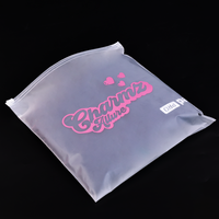 Sac à fermeture éclair en PE givré avec logo personnalisé, sac en plastique transparent refermable pour l'emballage des vêtements