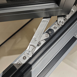 Deioux Casement Windows Waterproof Aluminum Frame Triple Glazed Low-E Glass Tilt <b>and</b> Turn Window - Product Image 6