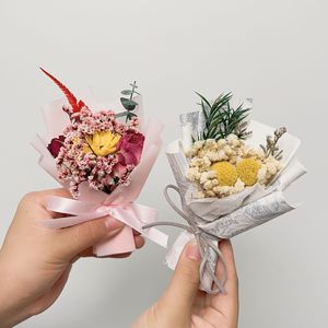 Mini Ramo de Flores Secas LO-956 - Rosa Preservada y Flor de Aliento de Bebé para Regalos de Cumpleaños, Decoraciones de San Valentín y Recuerdos - Product Image 3