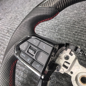 พวงมาลัยคาร์บอนไฟเบอร์ฟอร์จแบบสปอร์ตสำหรับ <span class=keywords><strong>Toyota</strong></span> GR86 Subaru BRZ รุ่นธรรมดา ปรับแต่งได้ตามต้องการ - Product Image 6