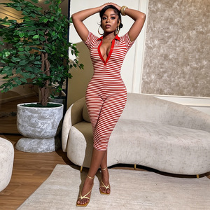 <span class=keywords><strong>Tuta</strong></span> Corta Estiva da <span class=keywords><strong>Donna</strong></span> a Maniche Corte con Stampa a Righe Colorate, Modello Capri 2027, <span class=keywords><strong>Oversize</strong></span> per Palestra - Product Image 5