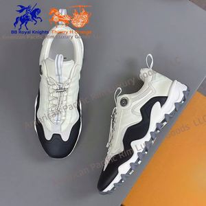 รองเท้ากีฬาแฟชั่นคุณภาพสูงระดับพรีเมียมสำหรับผู้หญิงและผู้ชาย เหมาะสำหรับวิ่ง เดิน ออกกำลังกาย และเล่นเทนนิส - Product Image 3