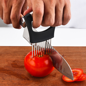 Nouveau design – Support à oignon manuel en bambou et acier inoxydable – Outil de cuisine écologique et polyvalent - Product Image 2
