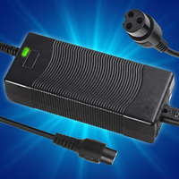 Chargeur rapide intelligent pour batterie au lithium ternaire haute puissance 12,6 V 16 A pour vélo/trottinette électrique, avec câble rétractable pliable