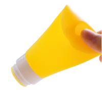 Mini gancho de silicona para desinfectante de manos botella exprimible vacío tamaño de viaje accesorios loción champú contenedor botella con mosquetón