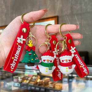 Wholesale Exquisite Plastic Christmas Tree Keychain Small Cartoon Carabiner Bag Charm Plush Keychains Christmas Small Gifts