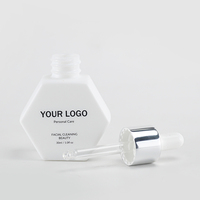 Flacon en verre opale hexagonal spécial de 60 ml, 30 ml, 15 ml avec col en aluminium et compte-gouttes pour sérum facial et huile essentielle, personnalisable avec logo