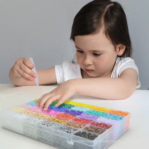 Cuentas de fusibles Artkal al por mayor, cuentas de ortografía DIY, paquete de 36 colores, conjunto de juguetes de fabricación de joyas de plástico, caja de celosía para niños, venta al por mayor - Product Image 5