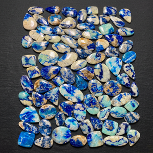 Cabujón de Gemas Sueltas de Afganita Azul Natural en Formas Mixtas para la Fabricación de Joyas al por Mayor - Product Image 1