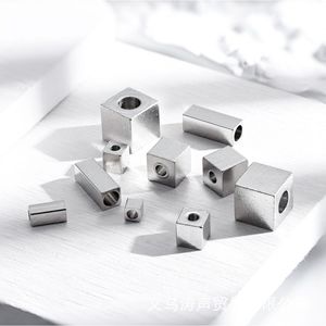 Accesorios de joyería DIY, cuentas espaciadoras de metal en forma de cubo, chapadas en oro y acero, para la fabricación de pulseras, 20 piezas de cada color. - Product Image 2