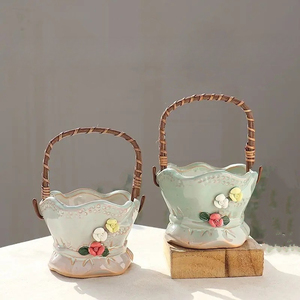 Panier suspendu en rotin écologique fait main, design créatif et épuré, pour arrangement floral et jardinage, pot de fleurs personnalisé - Product Image 3