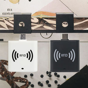 860-960MHz 휴대용 미니 핸드헬드 플라스틱 <span class=keywords><strong>RFID</strong></span> 리더기 타입-C 인터페이스 OTG 읽기 쓰기 ISO18000-6C 프로토콜 출입 통제용 - Product Image 3