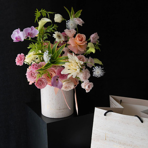 Caja de regalo de ramo redondo de San Valentín con elegante cubo inglés dorado para flores frescas Embalaje de regalo de rosas románticas - Product Image 2