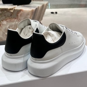 Sneakers pour hommes en cuir véritable de haute qualité, respirantes, à lacets, doublure en mesh, légères, design classique, dernières tendances, luxe unisexe - Product Image 3
