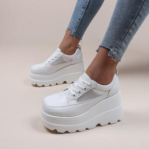 Scarpe da <span class=keywords><strong>donna</strong></span> bianche traspiranti altre scarpe con <span class=keywords><strong>tacco</strong></span> <span class=keywords><strong>alto</strong></span> alla moda per le donne sneaker da <span class=keywords><strong>donna</strong></span> con scarpe di nuovo stile - Product Image 2