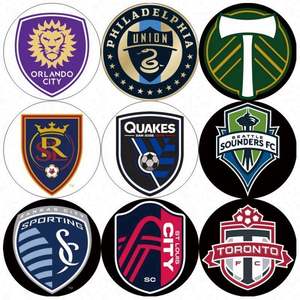 Adornos de PVC Suave 3D para Zuecos con Diseño de Baloncesto y Fútbol, con Hebilla, para Adolescentes, Regalos para Fiestas, Venta al por Mayor, OEM - Product Image 2