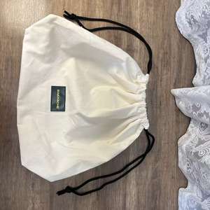 Sac à dos en toile de coton naturel avec cordon de serrage, personnalisable avec logo, recyclable et écologique, idéal pour le sport et la gym - Product Image 2