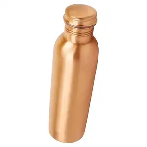 Botella de agua de cobre con acabado Premium más vendida, vasos de plástico en la cocina de alta calidad para uso doméstico, botella para beber de alta demanda - Product Image 1