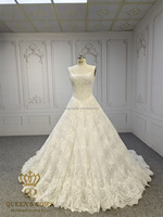 Robe de mariée QUEENSGOWN moderne à col carré, taille cintrée, broderies perlées, dentelle, coupe trapèze avec dos corset