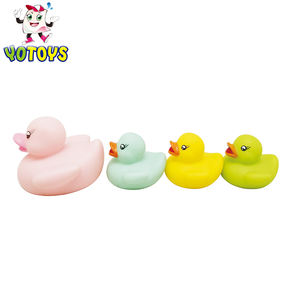 Eco-friendly Bambino di Plastica Del Pvc Del Vinile Galleggiante Squeaky Vasca Da Bagno Anatra Giocattolo Set - Product Image 6