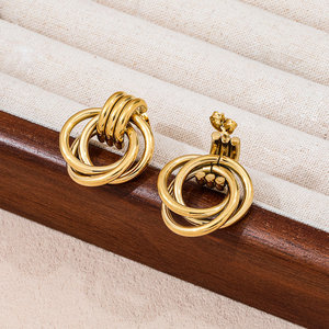 Trendy 18K altın kaplama bükülmüş çok katmanlı çapraz çizgiler paslanmaz çelik Hoop küpe kadınlar için benzersiz takı tasarım - Product Image 6