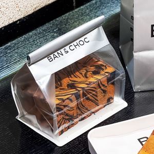 Bolsa de Compras de Cartón Plateado de Lujo para Panadería, con Logotipo Personalizado Impreso, para Postres Horneados - Product Image 3