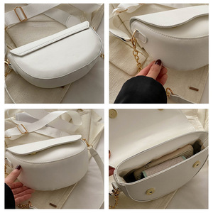 NOUVEAU <span class=keywords><strong>Sac</strong></span> à bandoulière en PU pour femme avec larges bretelles et chaînes, idéal pour l'automne/hiver – <span class=keywords><strong>Sac</strong></span> fourre-tout durable et portable - Product Image 3