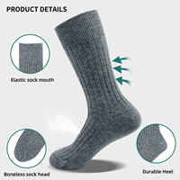 Chaussettes de randonnée, de camping et de travail en laine mérinos OEM, chaussettes chaudes pour sports d'hiver pour hommes et femmes