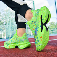 Nouvelles chaussures de sport unisexes printemps-été, respirantes et confortables, à semelle plate, avec empeigne en maille, style chaussette, couleurs mélangées, en EVA