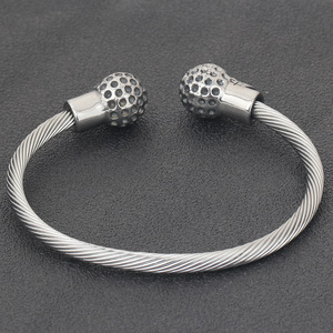 Pulsera de Acero de Titanio con Diseño de Calavera, Cable de 4 mm, Joyería Unisex, Diseño Creativo de Esqueleto Redondo para Halloween - Product Image 3