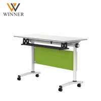 Table de conférence pliante moderne légère en gros avec plateau en bois durable et support à roulettes pour salles de formation professionnelles et écoles