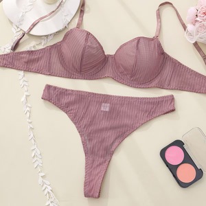 Conjunto de lencería de 2 piezas para mujer, sujetador con aros y tanga, color rosa, con rayas y malla transparente, cómodo y sexy. - Product Image 1