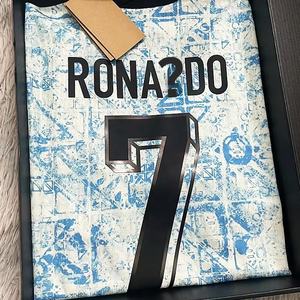 İthal Futbol Formaları Retro Futbol Forması Takımı Orijinal Futbol Kıyafetleri Isı Transferi Özel Takım Futbol Formaları %100 - Product Image 1