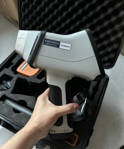 Hitachi X-MET 8000 Analyseur XRF portable Optimum Spectromètre en alliage métallique portable de haute précision Analyseur de métaux XRF rapide - Product Image 4