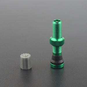 Pompa a valvola <span class=keywords><strong>americana</strong></span> in lega di alluminio filettata di precisione leggera per biciclette Tubeless montaggio manubrio posteriore - Product Image 3