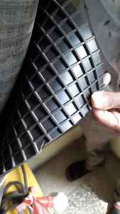 Industrial <b>rubber</b> <b>mat</b> roll with anti slip grid surface for <b>heavy</b> <b>duty</b> flooring and workplace safety - Product Image 2