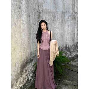 Conjunto de Dos Piezas con Top Halter Morado con Volantes y Falda Larga en Línea A, Cheongsam/Qipao Tradicional Chino sin Mangas, Traje de Fiesta para Mujer - Product Image 5