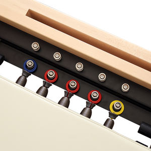 Cama de Pilates Reformer Plegable Portátil de Lujo, Equipo de Gimnasio, Reformer de Madera Plegable, Color Beige - Product Image 3