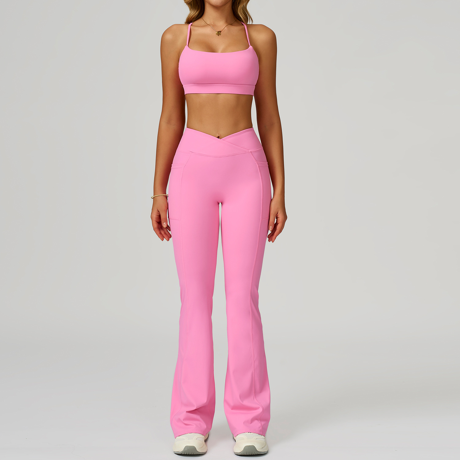 Reggiseno e pantaloni rosa