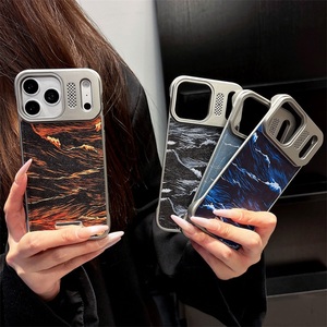 Custodia per telefono di lusso con texture a onde per <span class=keywords><strong>iPhone</strong></span> 17 <span class=keywords><strong>Pro</strong></span> Max 16 15 14 13 12 <span class=keywords><strong>11</strong></span>, <span class=keywords><strong>cover</strong></span> <span class=keywords><strong>rigida</strong></span> in PC+PU per <span class=keywords><strong>iPhone</strong></span> e Samsung - Product Image 1