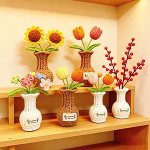 Fleurs au crochet faites à la main sur mesure, plante émotionnelle, tulipe tricotée en pot, cadeaux de la Saint-Valentin - Product Image 2