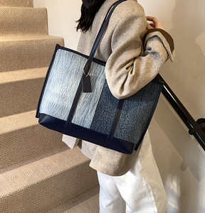 Bolso de compras de gran capacidad para mujer, versión coreana de moda, para las cuatro estaciones, nuevo diseño con cadena para llevar al hombro o cruzado. - Product Image 5