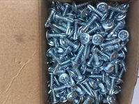 Vis autoperceuses en acier noir à tête cylindrique Phillips pour panneaux de particules, fabriquées en Chine